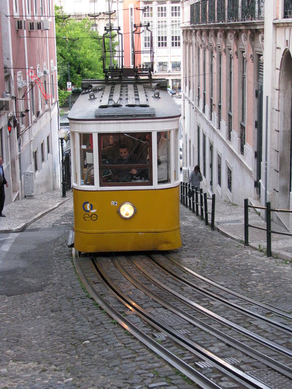 Remodeled Historic Apartment In Bairro Alto Lisbon Room photo